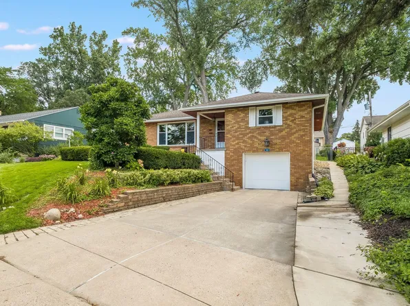 662 Woodlawn Ave, Saint Paul, MN 55116