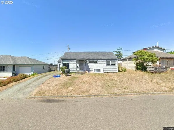 934 Pacific Ave, Coos Bay, OR 97420