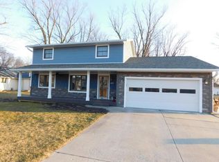 410 W Rose St, Wilton, IA 52778