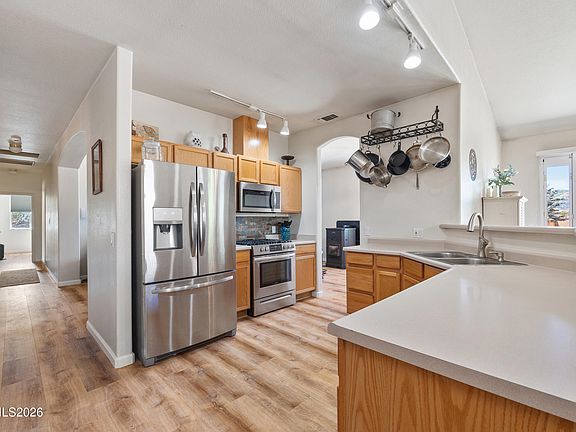 3rd image of 3972 Kettle Rock Dr