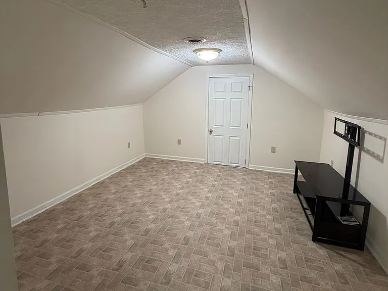 3009 Joy Cir — Photo 7