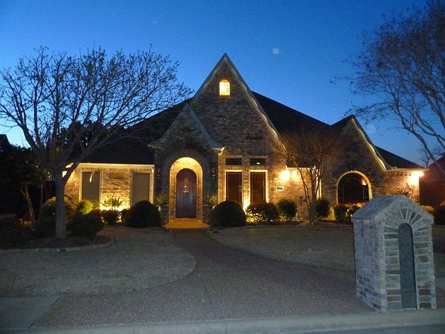 1st image of 2774 Mira Vista Ln