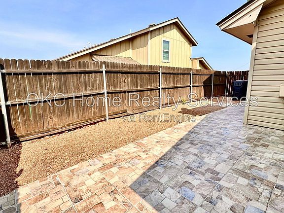 2nd image of 6715 Lyrewood Ln