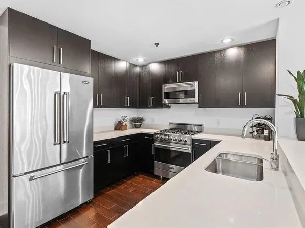 1100 Maxwell Lane image 6 of 20