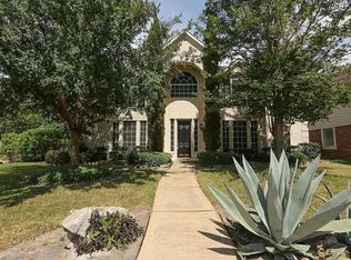 9010 Sunny Ridge Dr, Houston, TX 77095