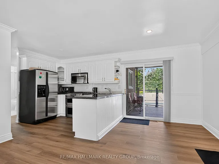 1125 Kenaston St — Photo 5