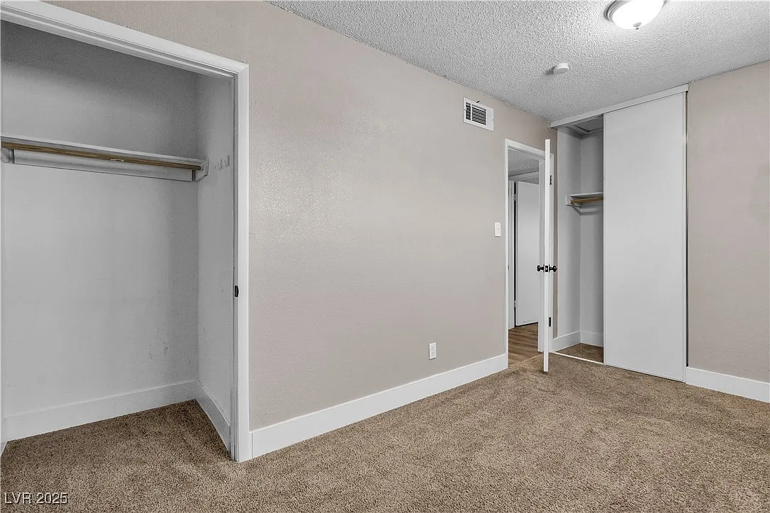 1700 Ferrell St — Photo 4