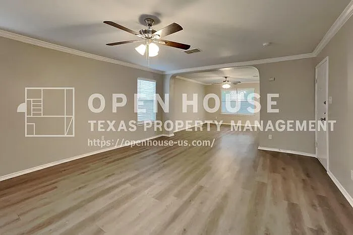 3 bed, 2.5 bath, 2256 sqft, $2,200 — Photo 4