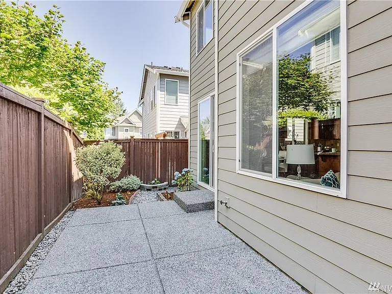 18332 39th Ave SE — Photo 23