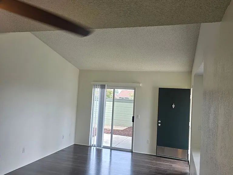 Waterstone Alta Loma Apartments — Photo 77