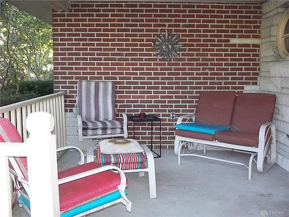 3rd image of 7795 Alvira Ave