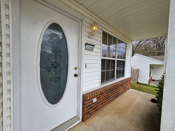 3rd image of 3046 W Essex Dr