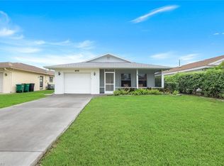 695 104th Ave N, Naples, FL 34108