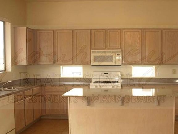 4th image of 6634 E Brighton Dr