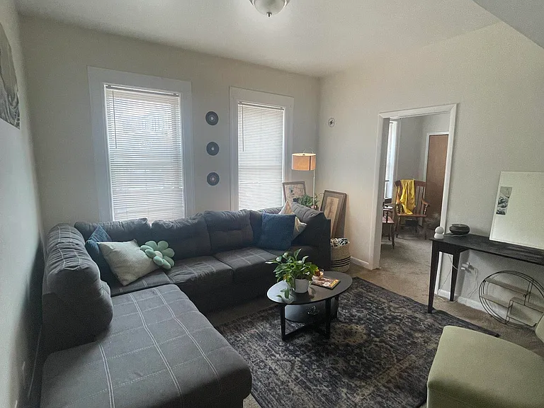 1536 Canfield — Photo 7