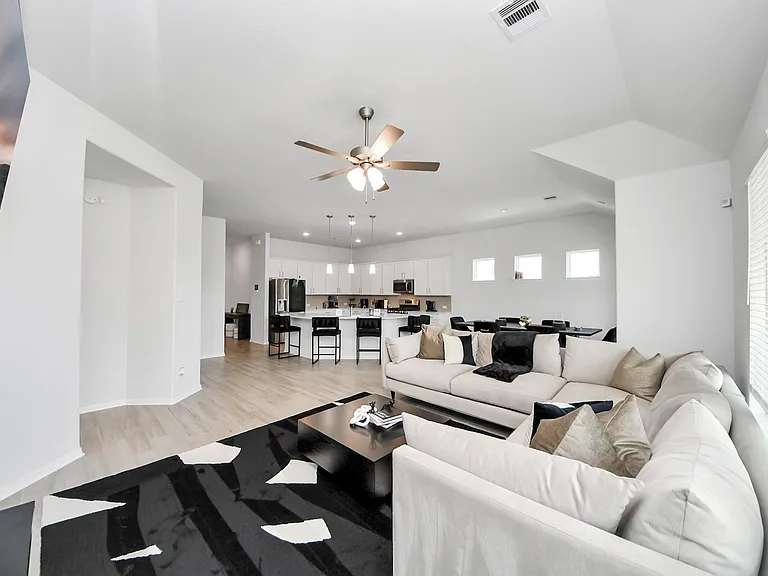 10603 Juniper Branch Dr — Photo 4