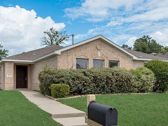 2nd image of 2133 Lone Pecan Dr