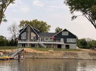 14859 Vans Rd, Fulton, IL 61252