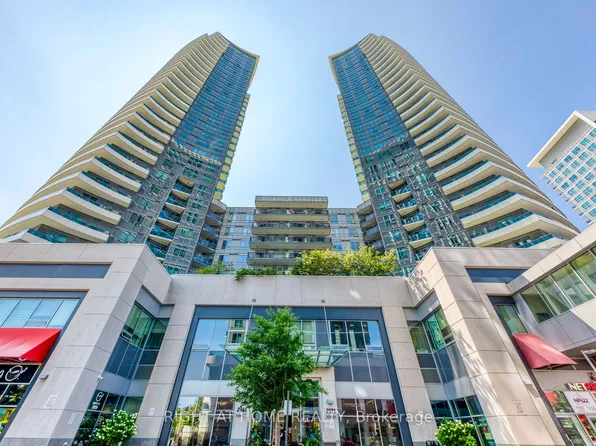 7171 Yonge St Unit 2415, Markham, ON L3T 0C5