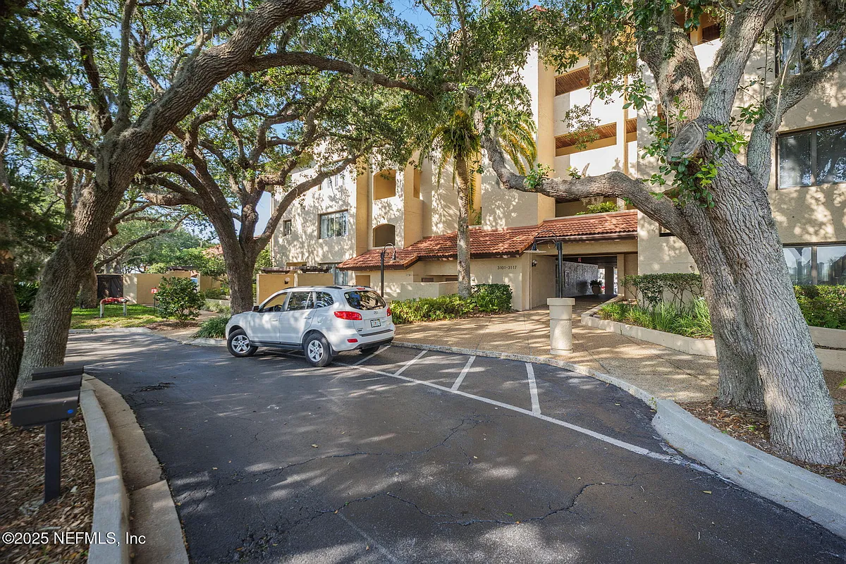 Building Photo - 3106 Harbor Dr #3106