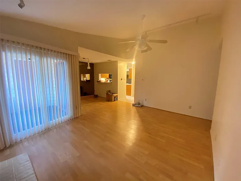 1908 Chasewood Cir #207 — Photo 6