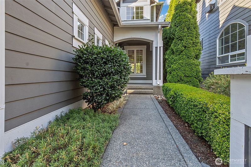 2nd image of 8413 154th Street E