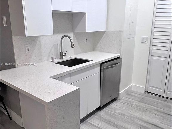 2nd image of 3261 Sabal Palm Mnr APT 208