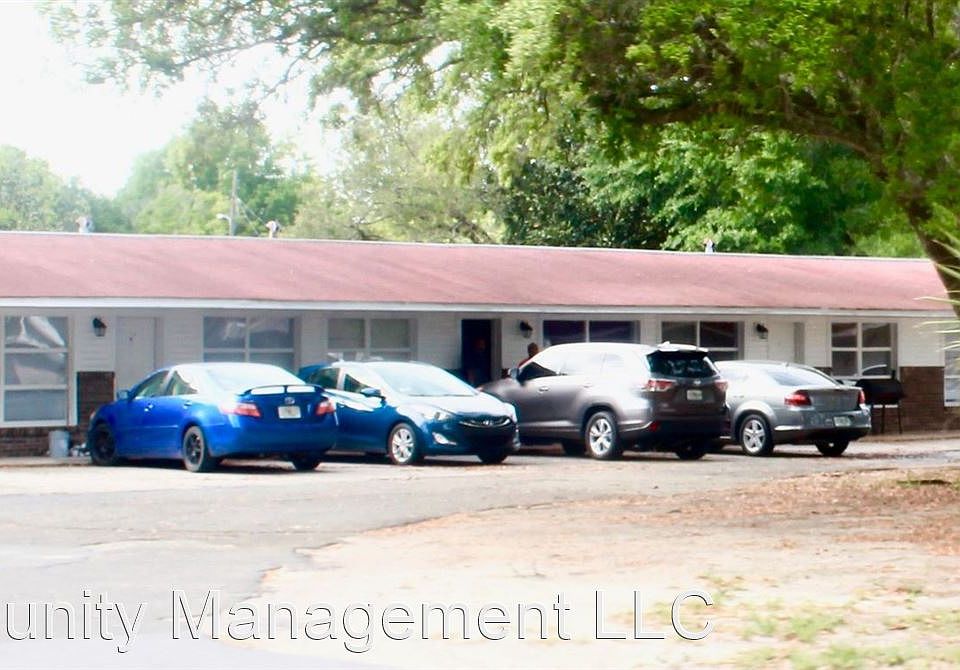 2nd image of 40 Eglin St E
