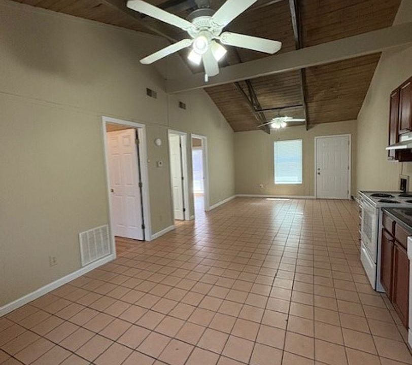 2nd image of 415 Circle Dr NE #Sw-415a