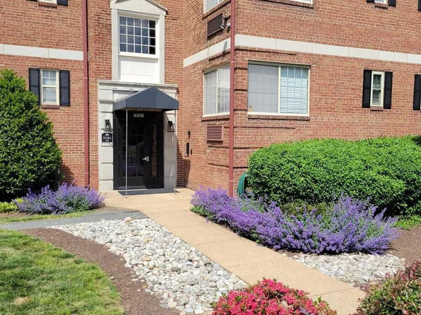 820B S Washington St #127, Alexandria, VA 22314