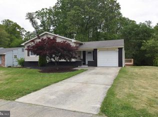 33 Forrest Dr, Turnersville, NJ 08012