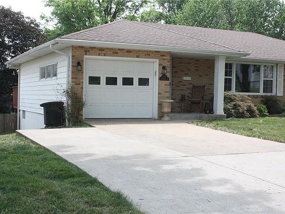 Front Of Home/Garage
