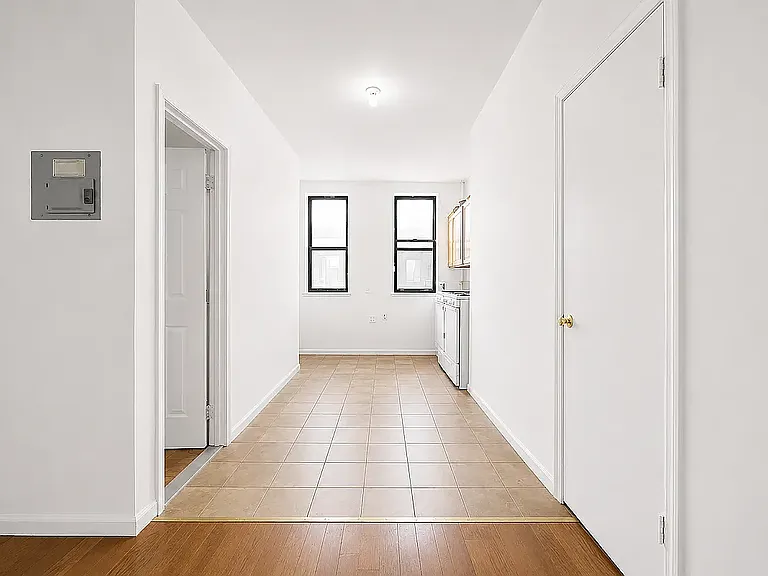 294 Harman St #2Y — Photo 1