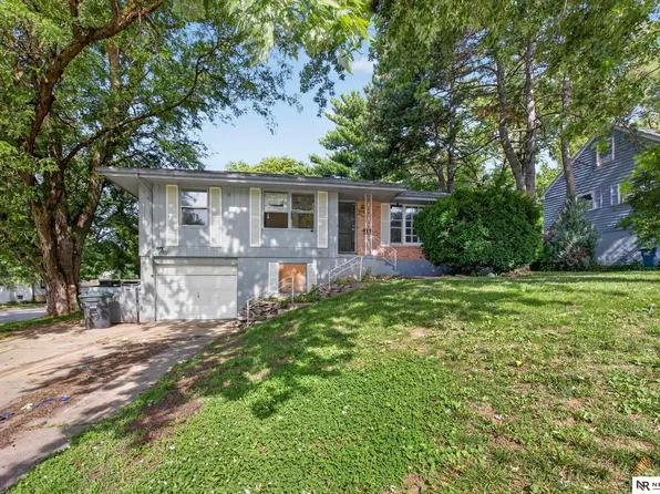 1508 N 94th St, Omaha, NE 68114