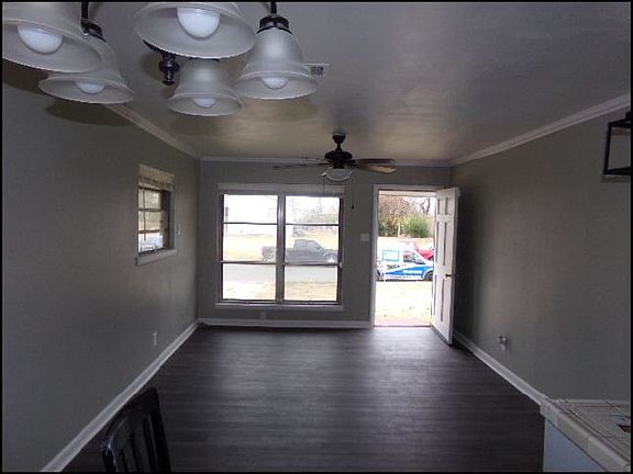 4th image of 5004 S Woodland Dr
