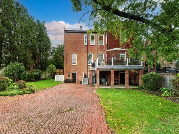2610 E Broad St, Richmond, VA 23223