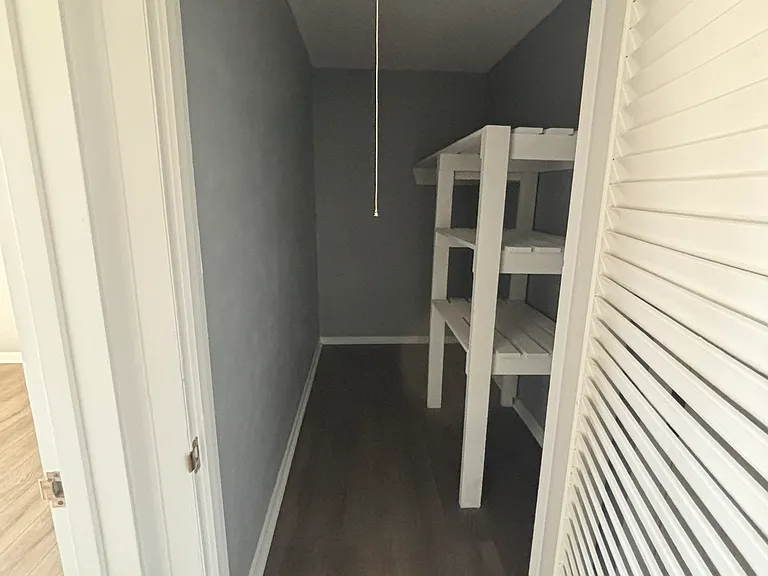 637 Redwood Ave #637 — Photo 12