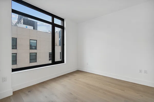 Rented by SERHANT. | media 8