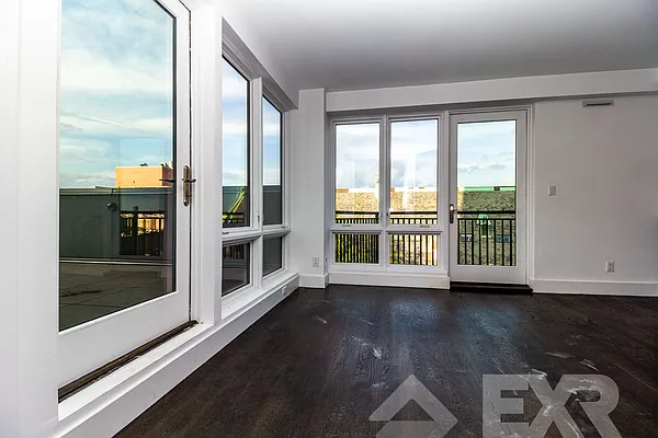 Rented by EXR | media 11