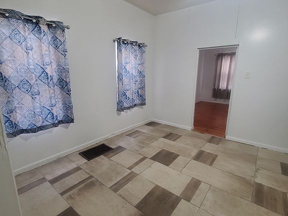 4th image of 4131 Michigan Ave
