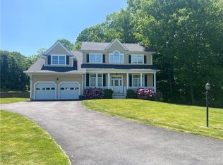 10 Wyndham Ln, Carmel, NY 10512