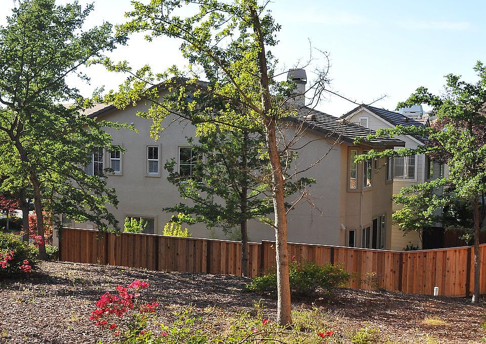 Side view from green belt 