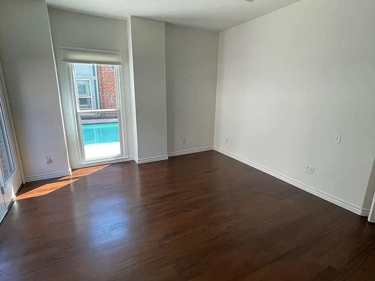 4142 Herschel Ave #102 — Photo 8