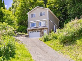 295 Victor Rd, Fairport, NY 14450