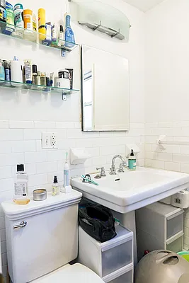 Rented by Grand & Co. | media 19