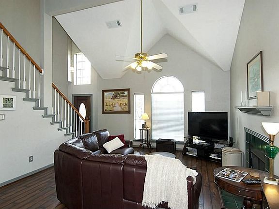 3rd image of 14415 Cypress Green Dr