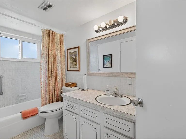 1200 N Shore Dr NE #201 — Photo 28