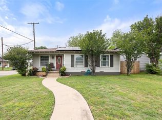 712 Featherston St, Cleburne, TX 76033