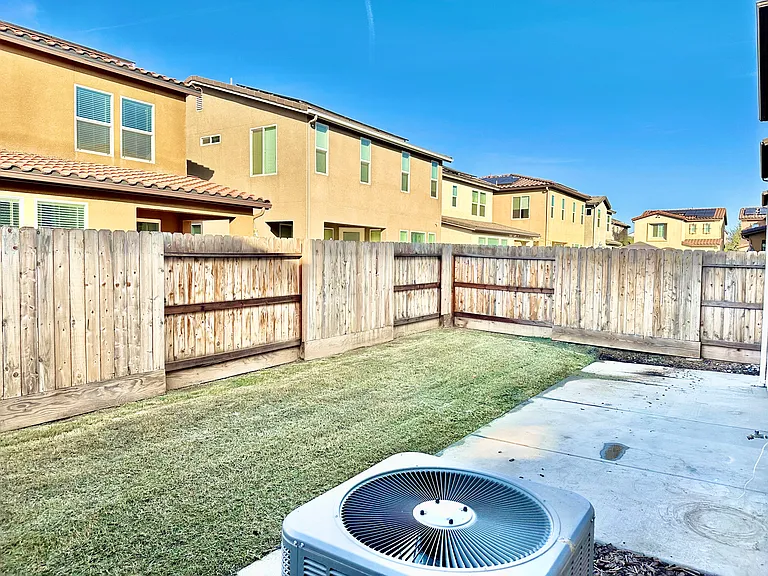 857 Winchell Way W — Photo 33