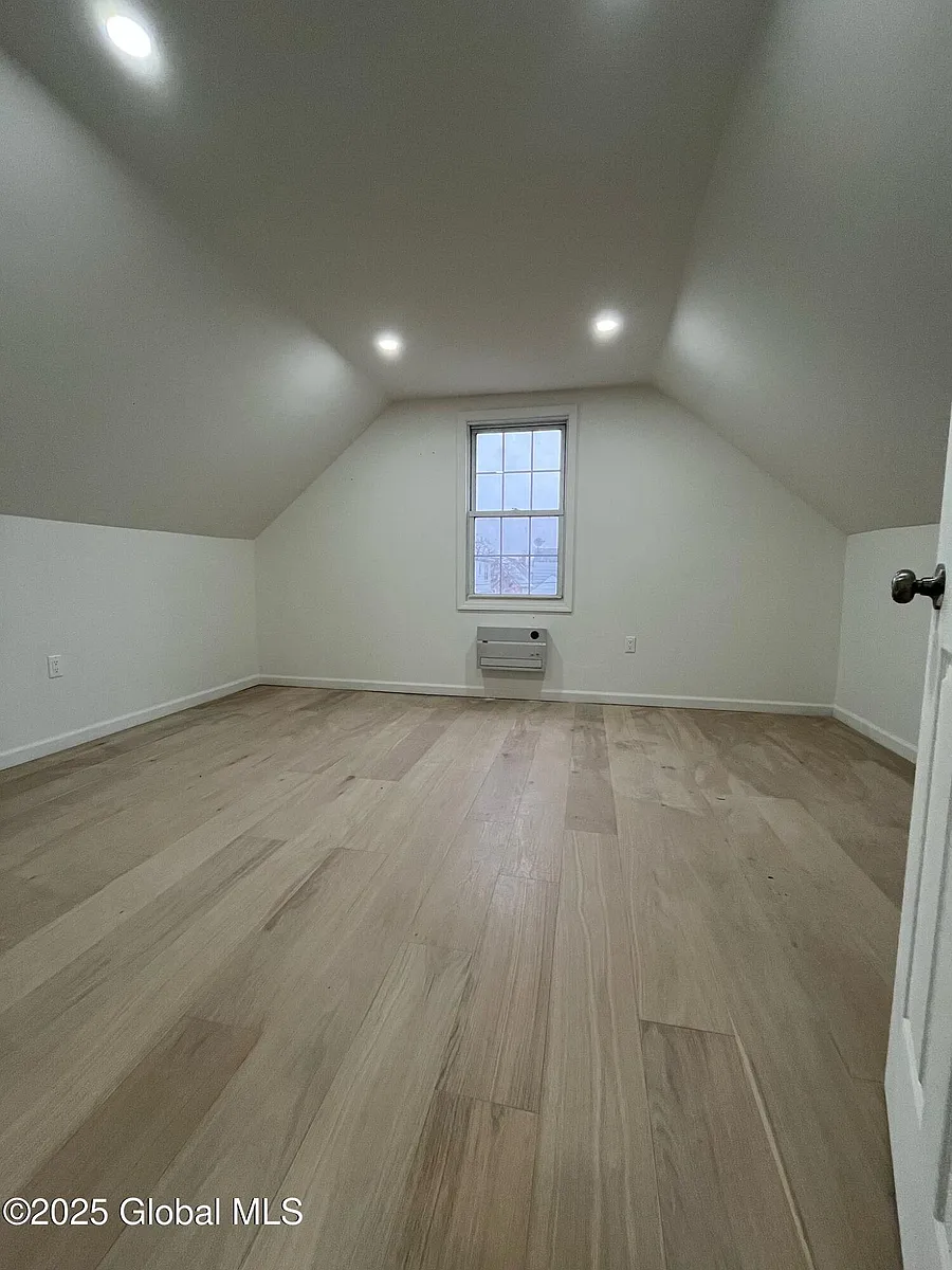 Building Photo - 86 Hackett Blvd #2